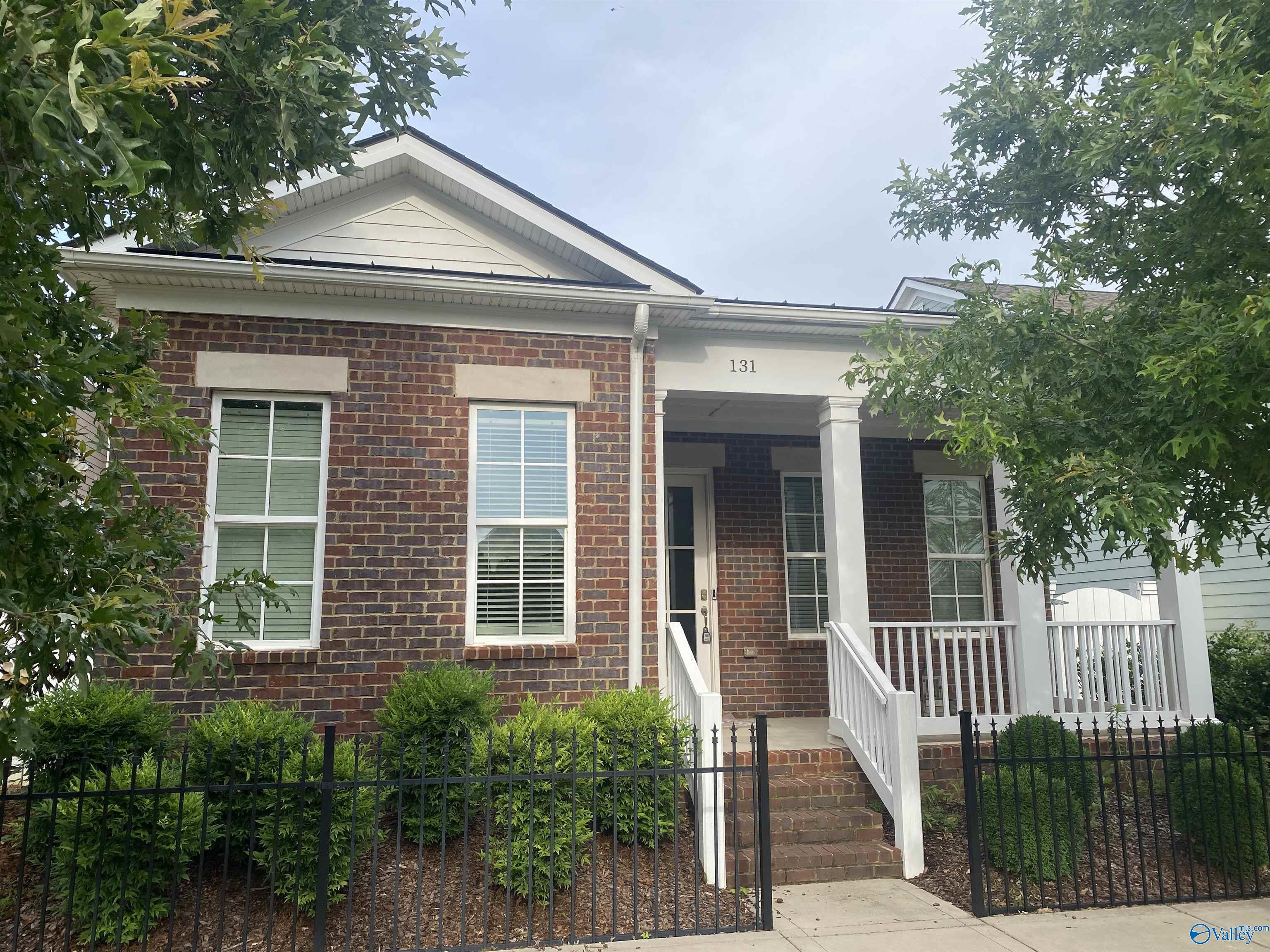 131 Bur Oak Drive, Madison, Alabama image 1