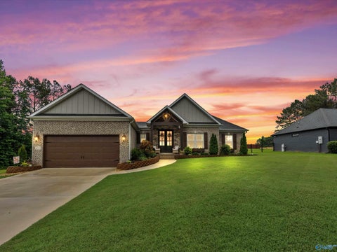 Homes For Sale - 125 Shady Oak Lane<br/> Madison County, New Market, AL 35761