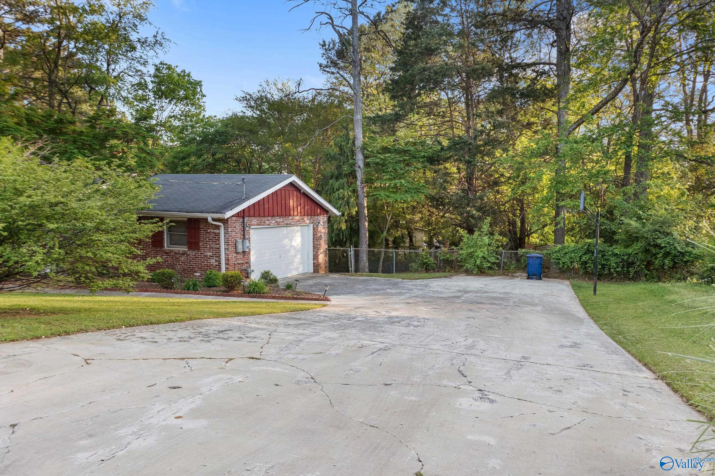 2603 Scenic View Drive, Huntsville, Alabama image 18