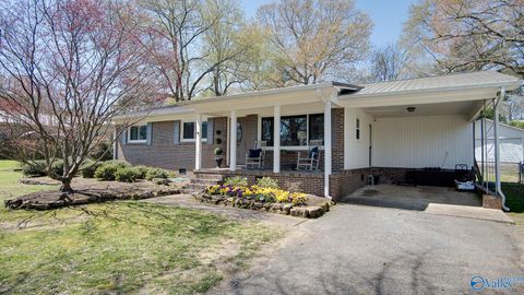 Homes For Sale - 3816 Hopwood Avenue<br/> Guntersville, AL 35976