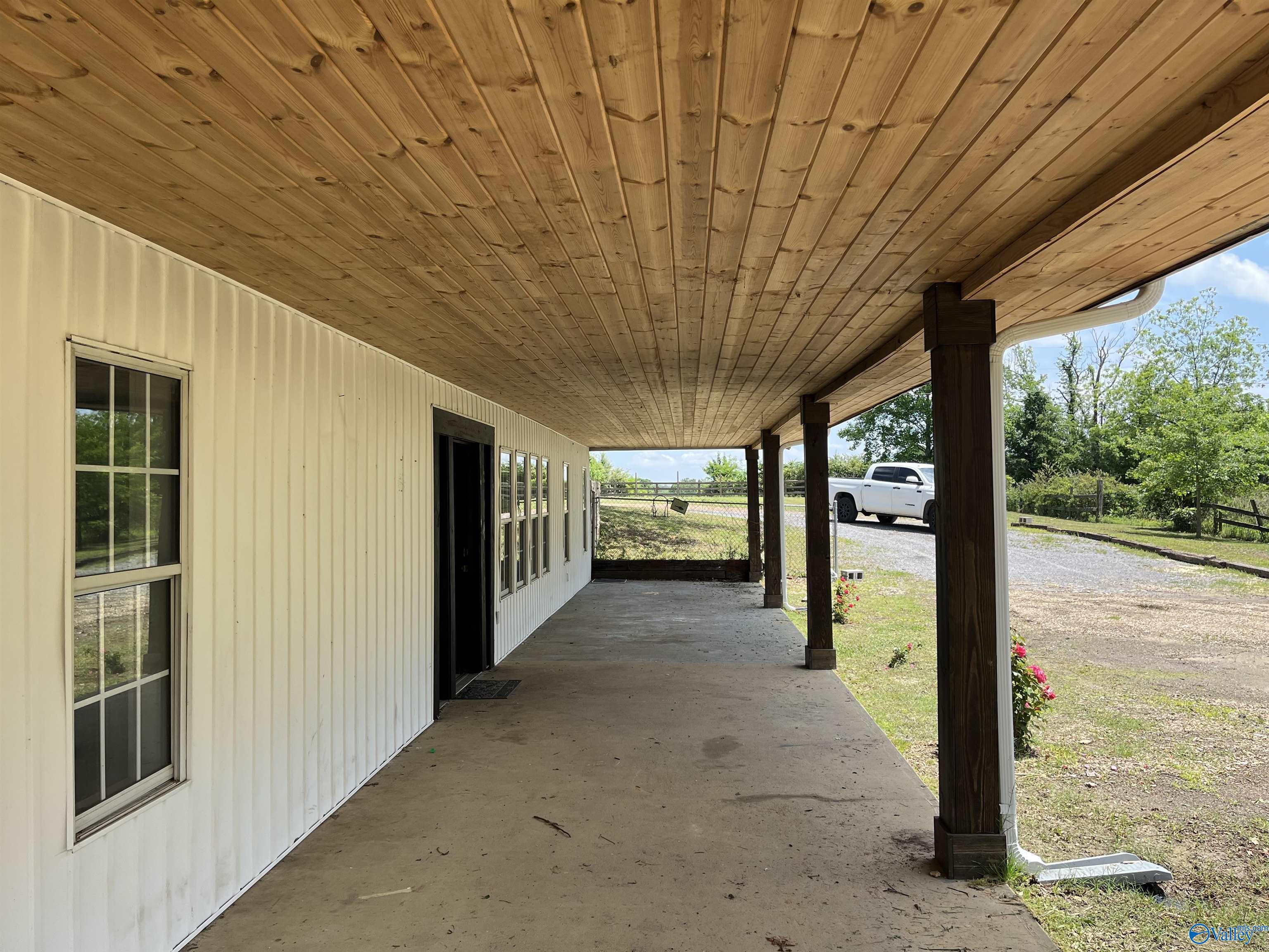 321 County Road 1818, Arab, Alabama image 3