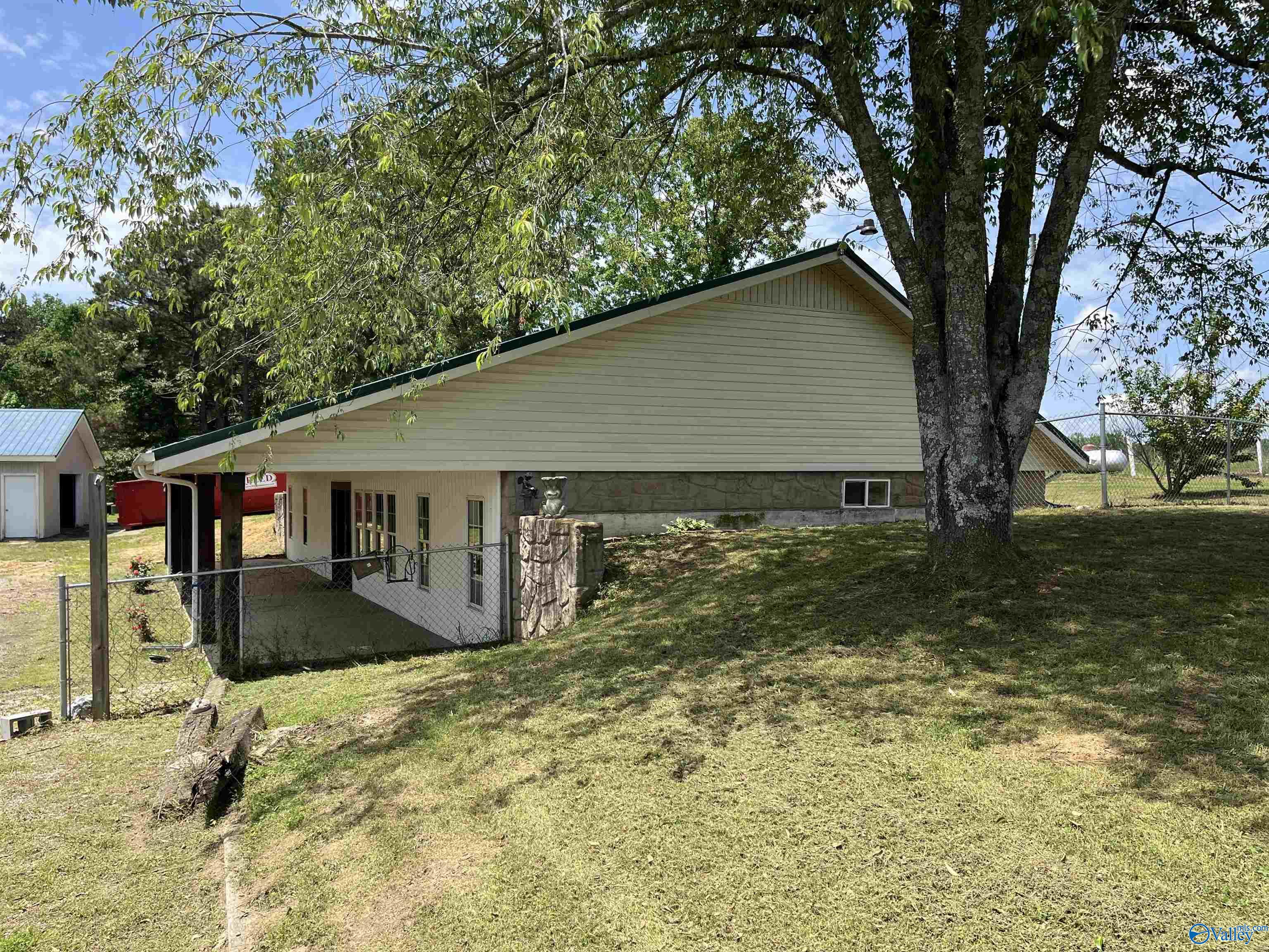 321 County Road 1818, Arab, Alabama image 9