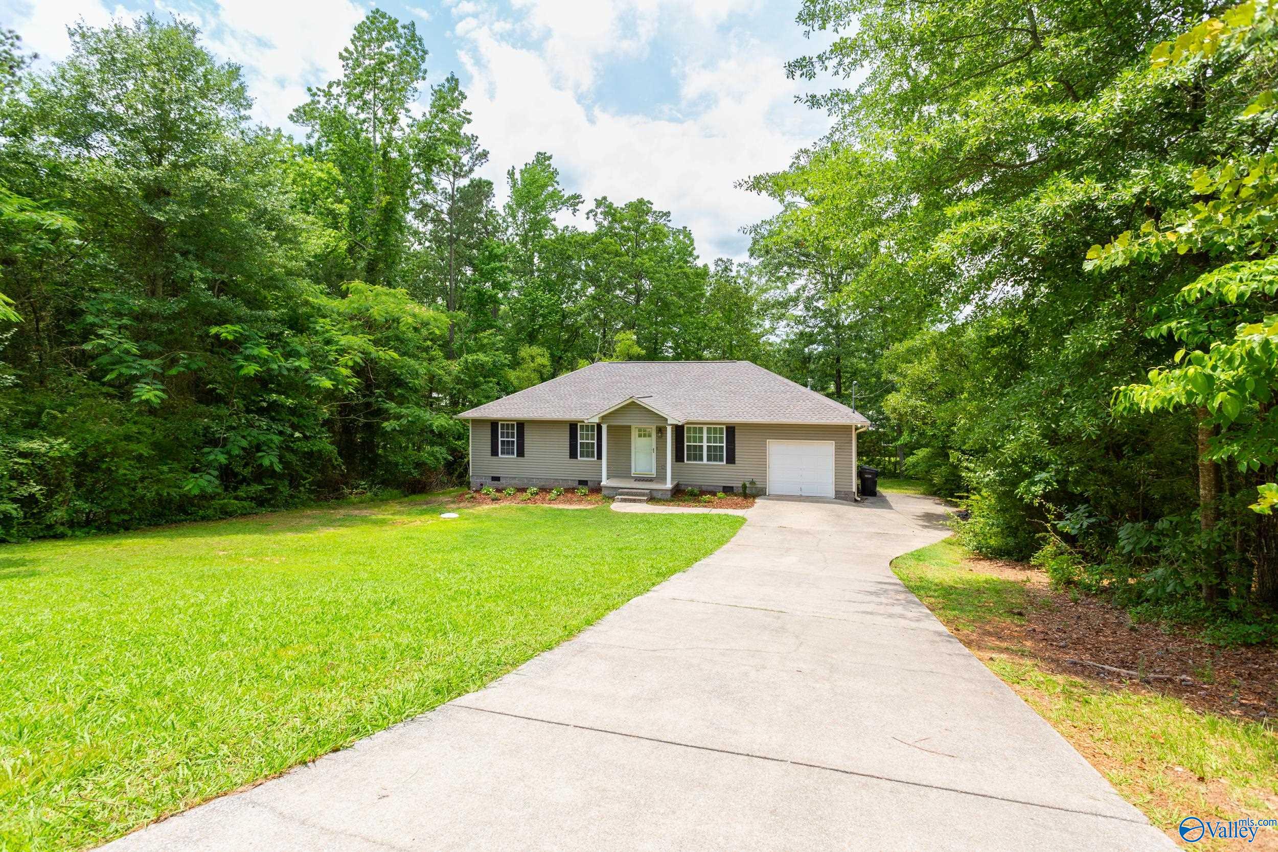 1540 Holiday Drive, Southside, Alabama image 2