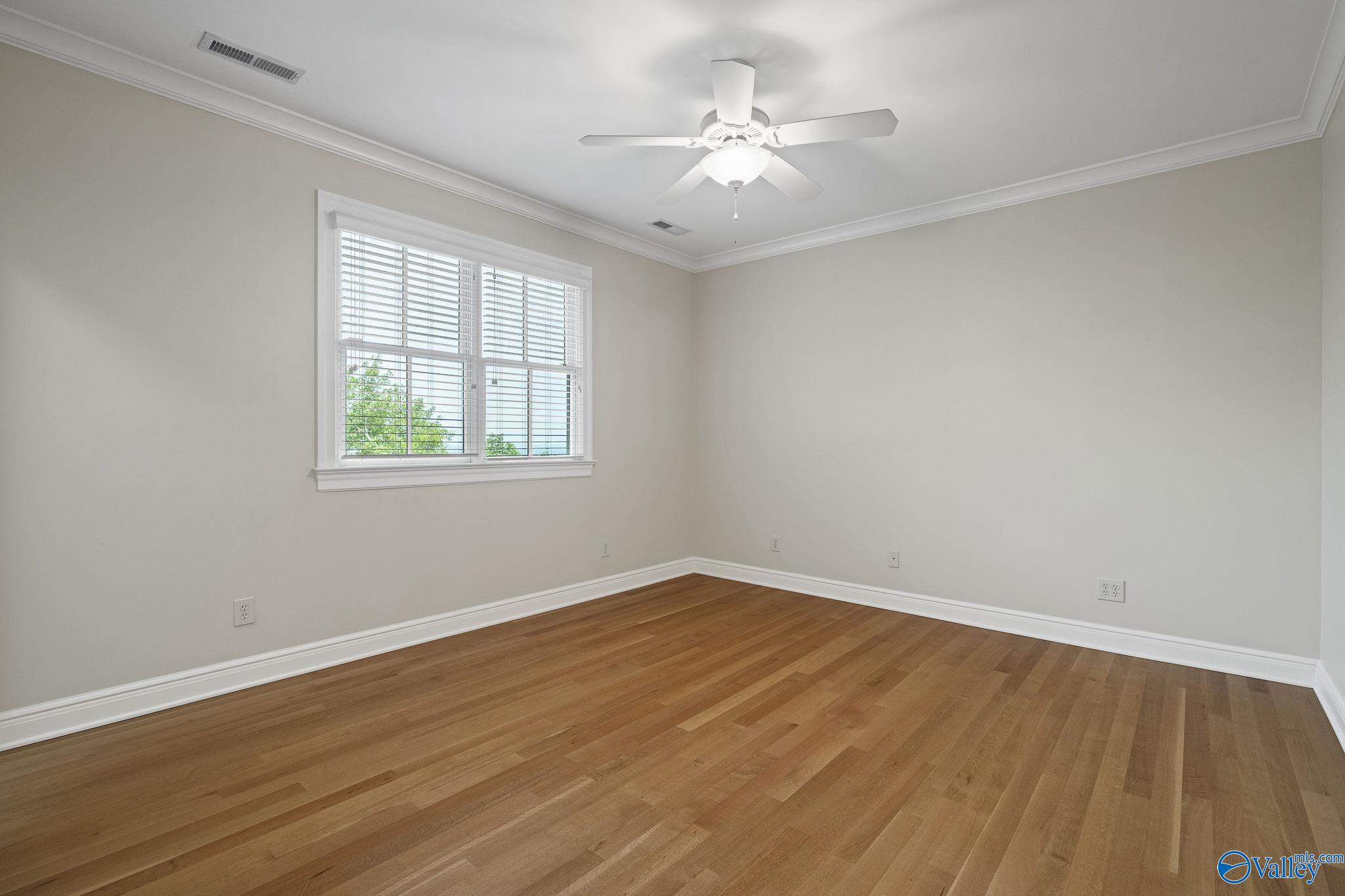 Huntsville, Alabama 35801, United States, 7 Bedrooms Bedrooms, ,6 BathroomsBathrooms,Residential,Active,188524