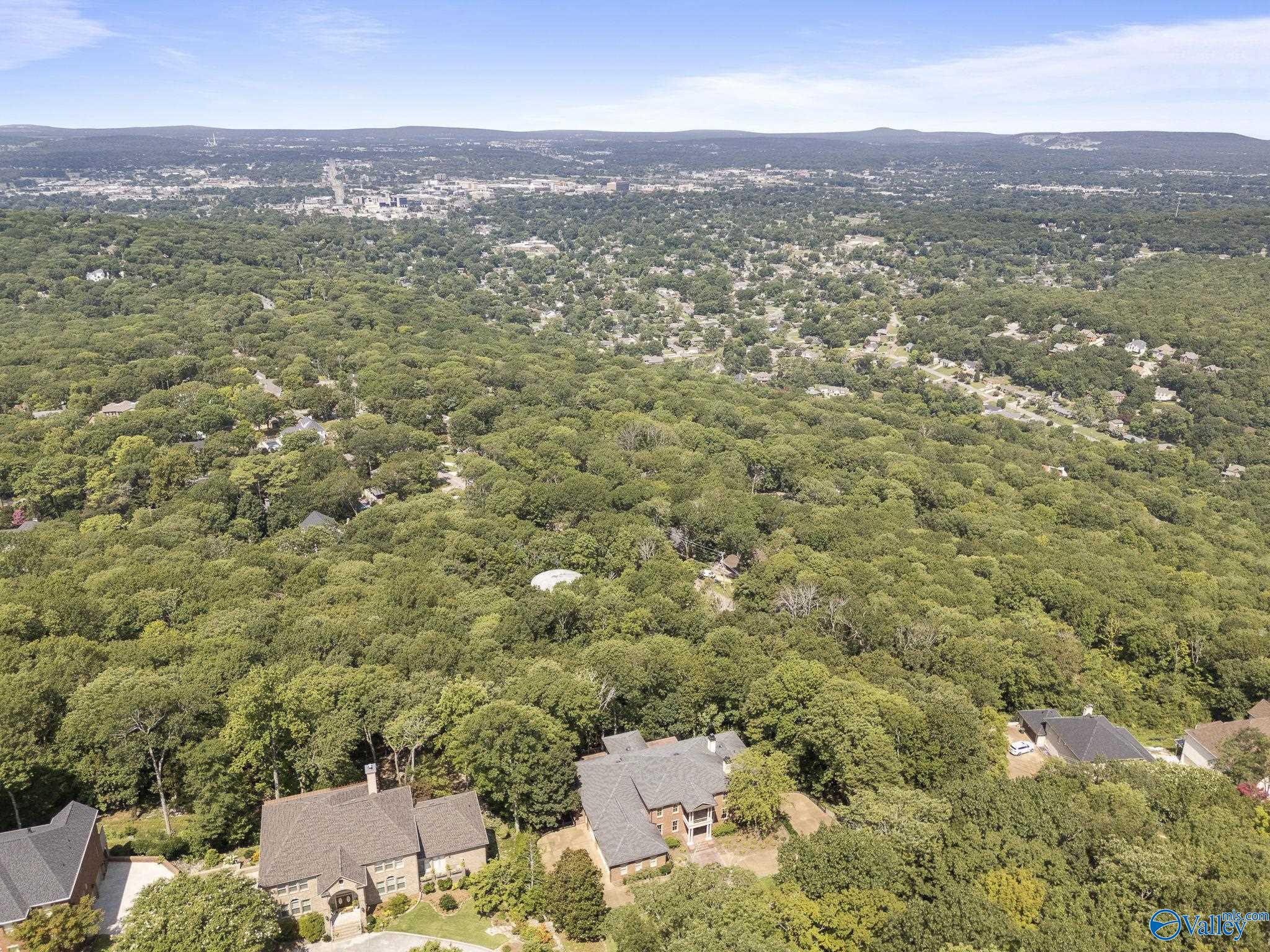 Huntsville, Alabama 35801, United States, 7 Bedrooms Bedrooms, ,6 BathroomsBathrooms,Residential,Active,188524