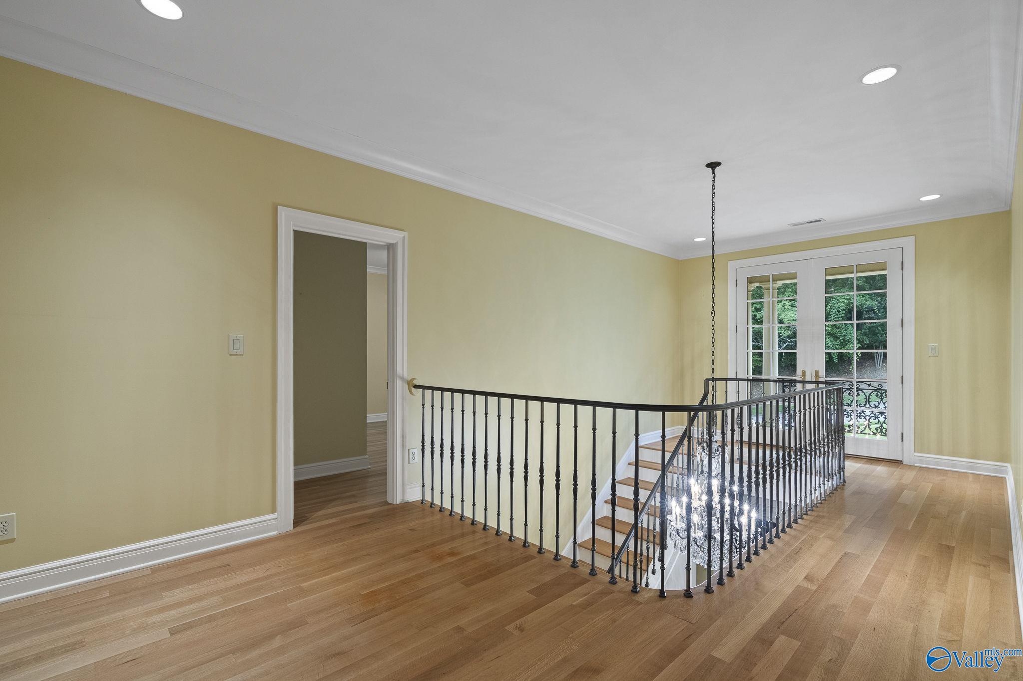 Huntsville, Alabama 35801, United States, 7 Bedrooms Bedrooms, ,6 BathroomsBathrooms,Residential,Active,188524