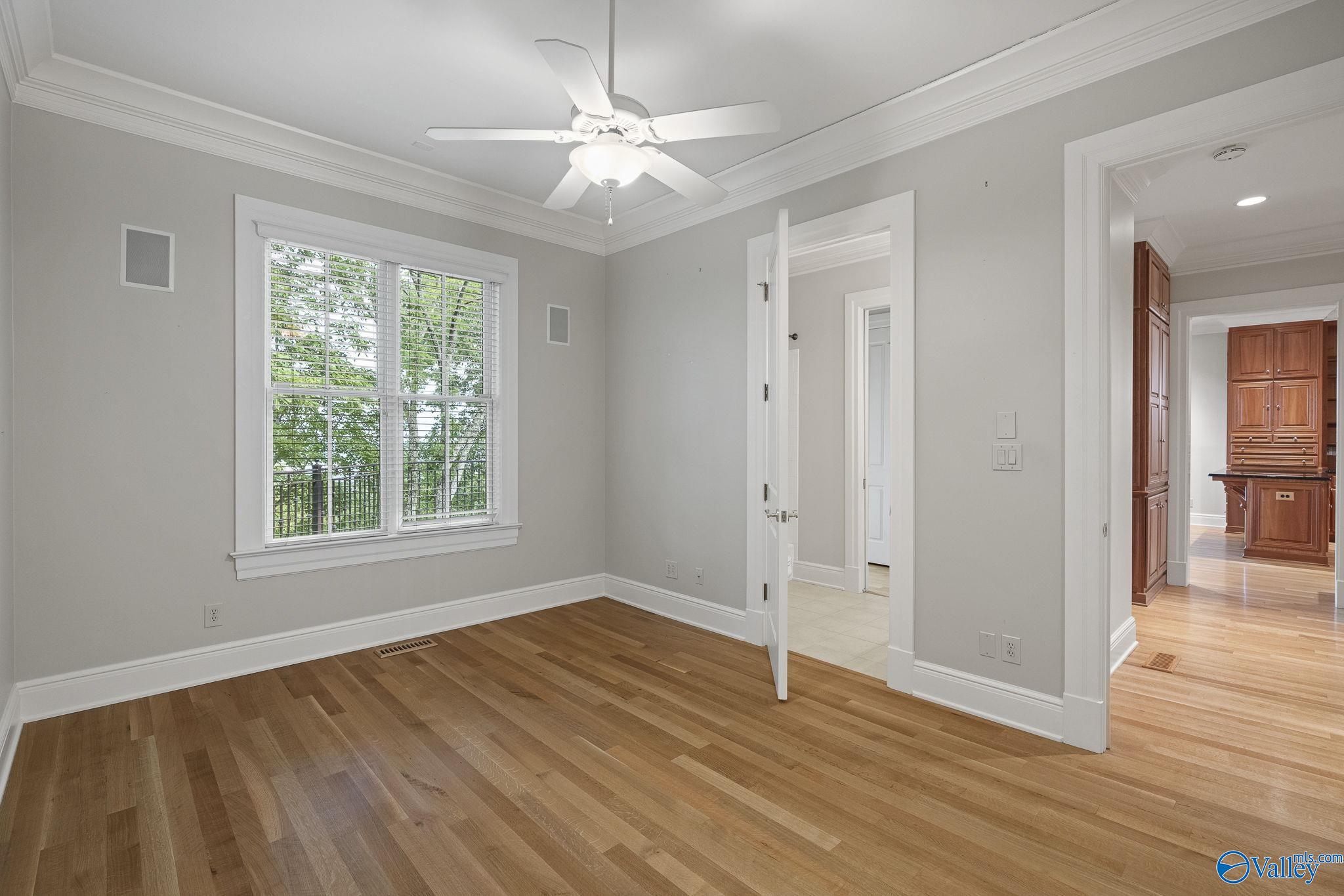 Huntsville, Alabama 35801, United States, 7 Bedrooms Bedrooms, ,6 BathroomsBathrooms,Residential,Active,188524