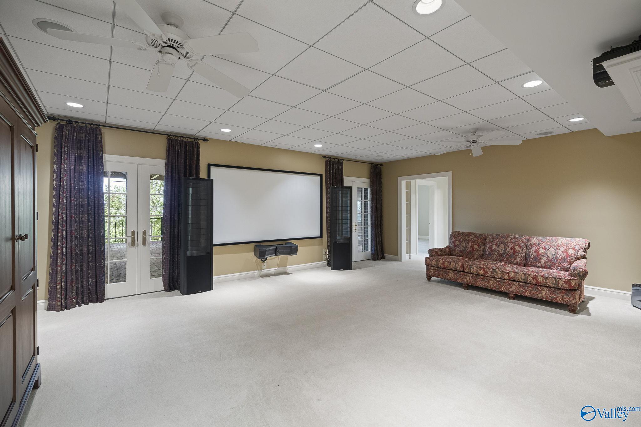 Huntsville, Alabama 35801, United States, 7 Bedrooms Bedrooms, ,6 BathroomsBathrooms,Residential,Active,188524