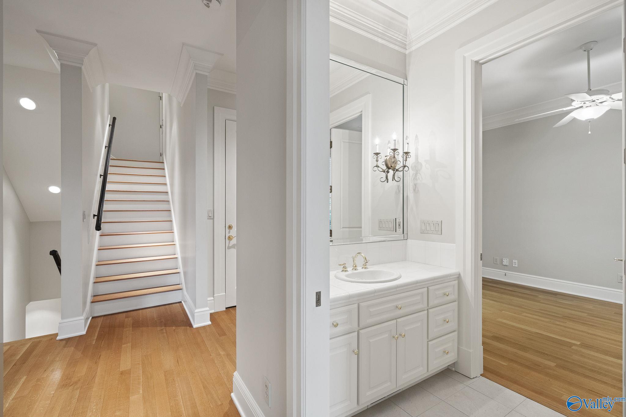 Huntsville, Alabama 35801, United States, 7 Bedrooms Bedrooms, ,6 BathroomsBathrooms,Residential,Active,188524