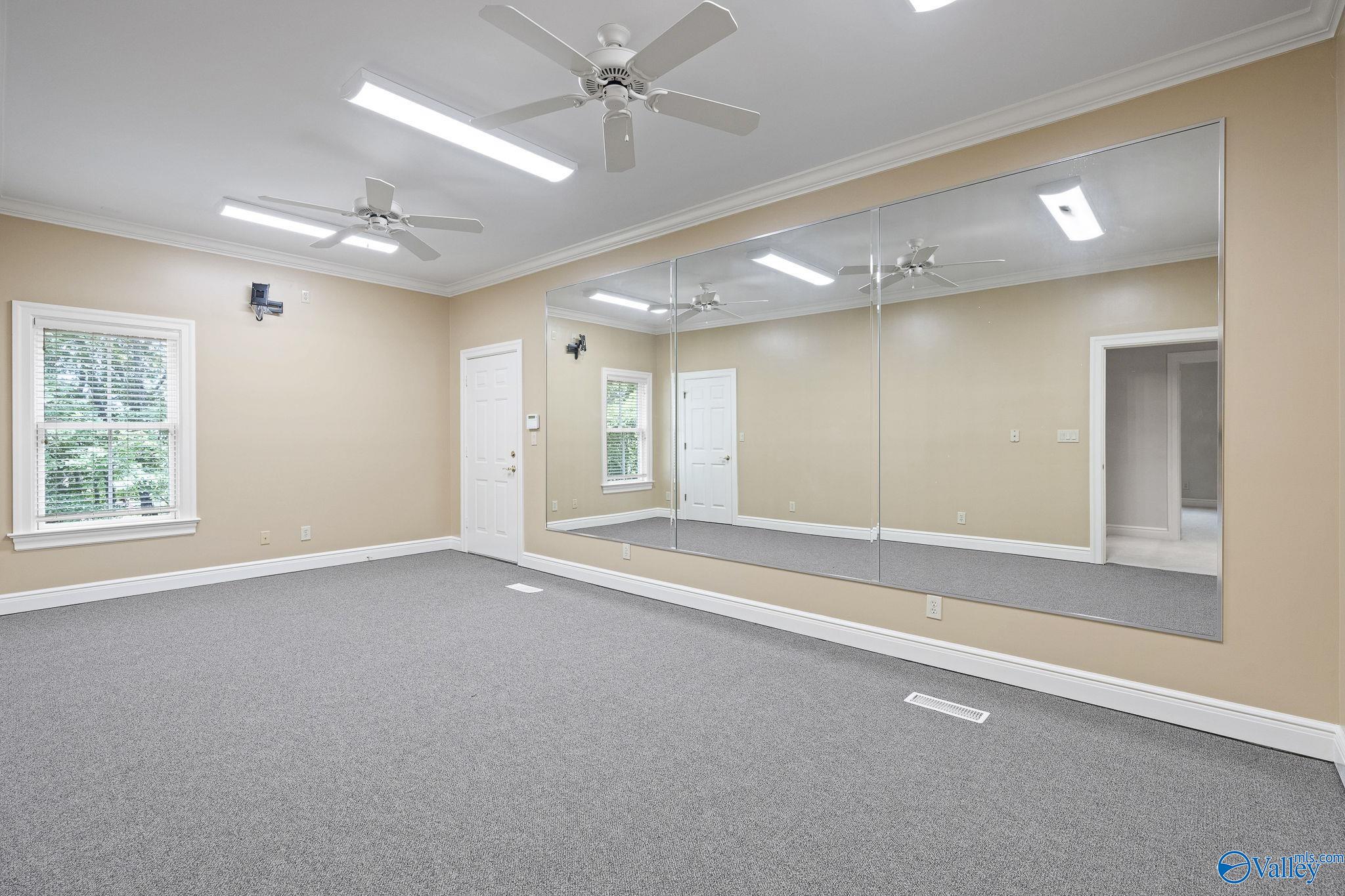 Huntsville, Alabama 35801, United States, 7 Bedrooms Bedrooms, ,6 BathroomsBathrooms,Residential,Active,188524