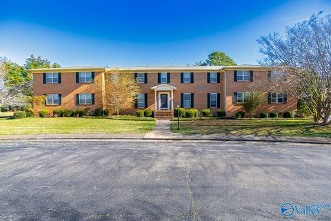 Condo For Sale - 8204 Willowbrook Circle #C<br/> Huntsville, AL 35802