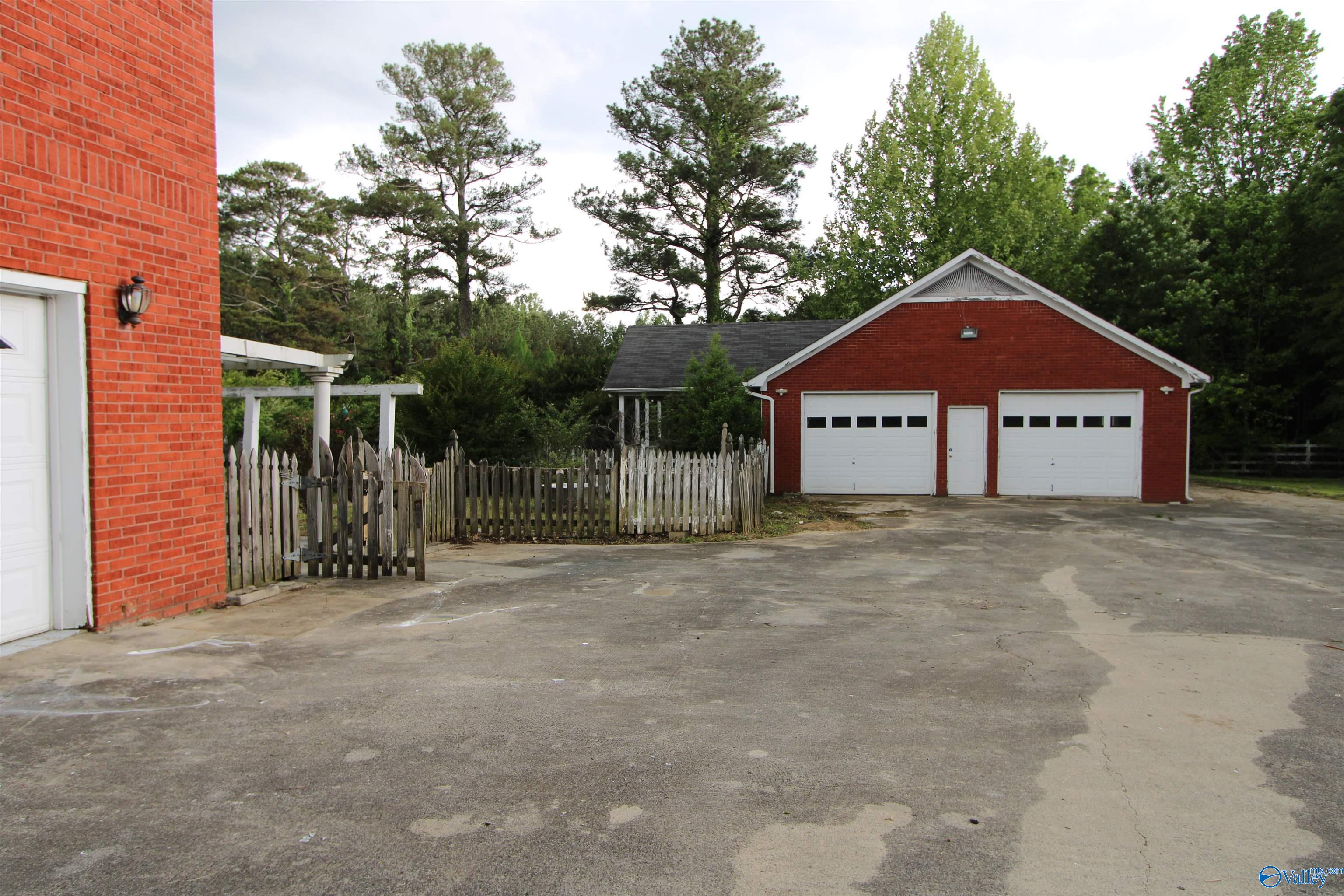 2495 Grimwood Road, Toney, Alabama image 23