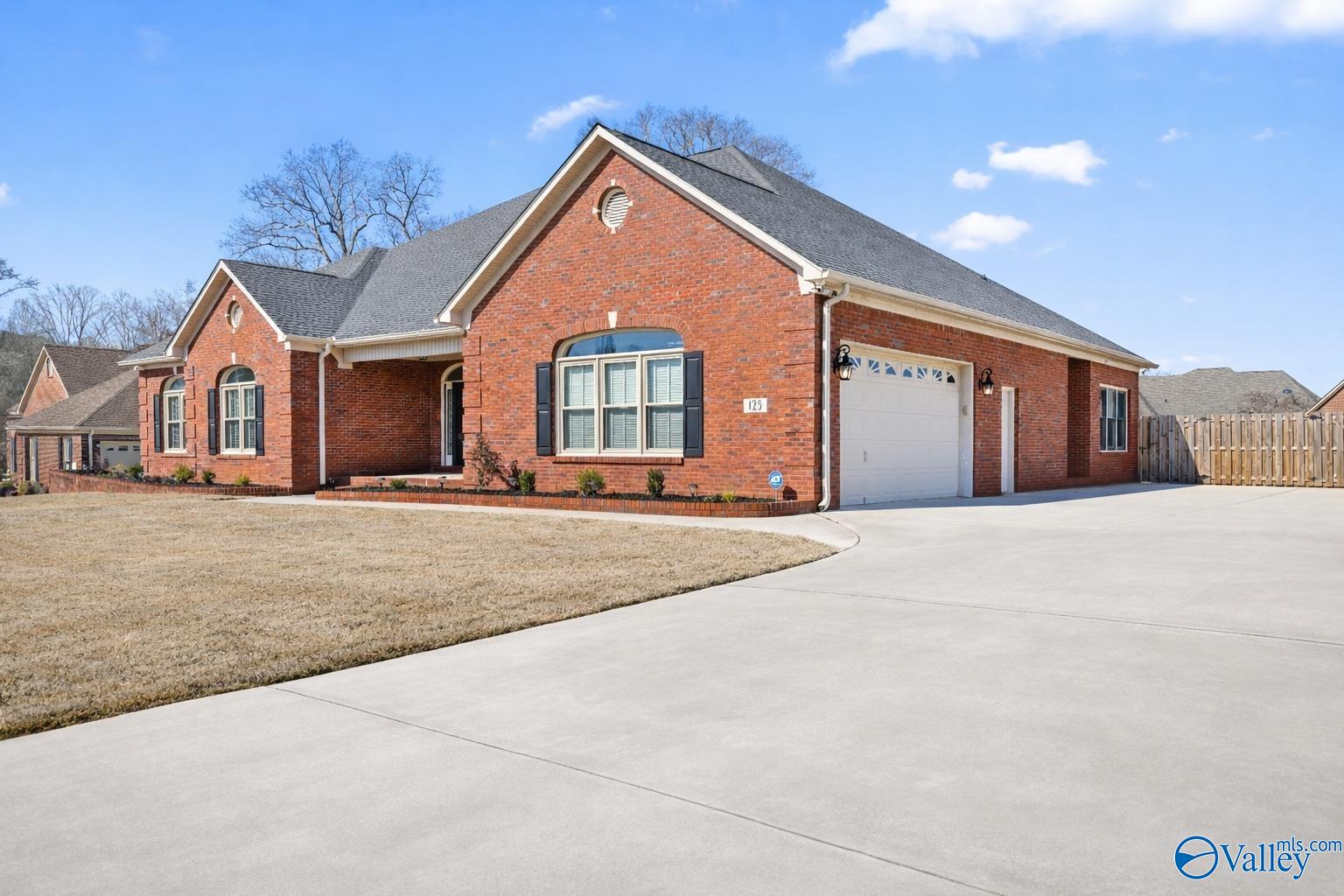 125 Hidden Creek Drive