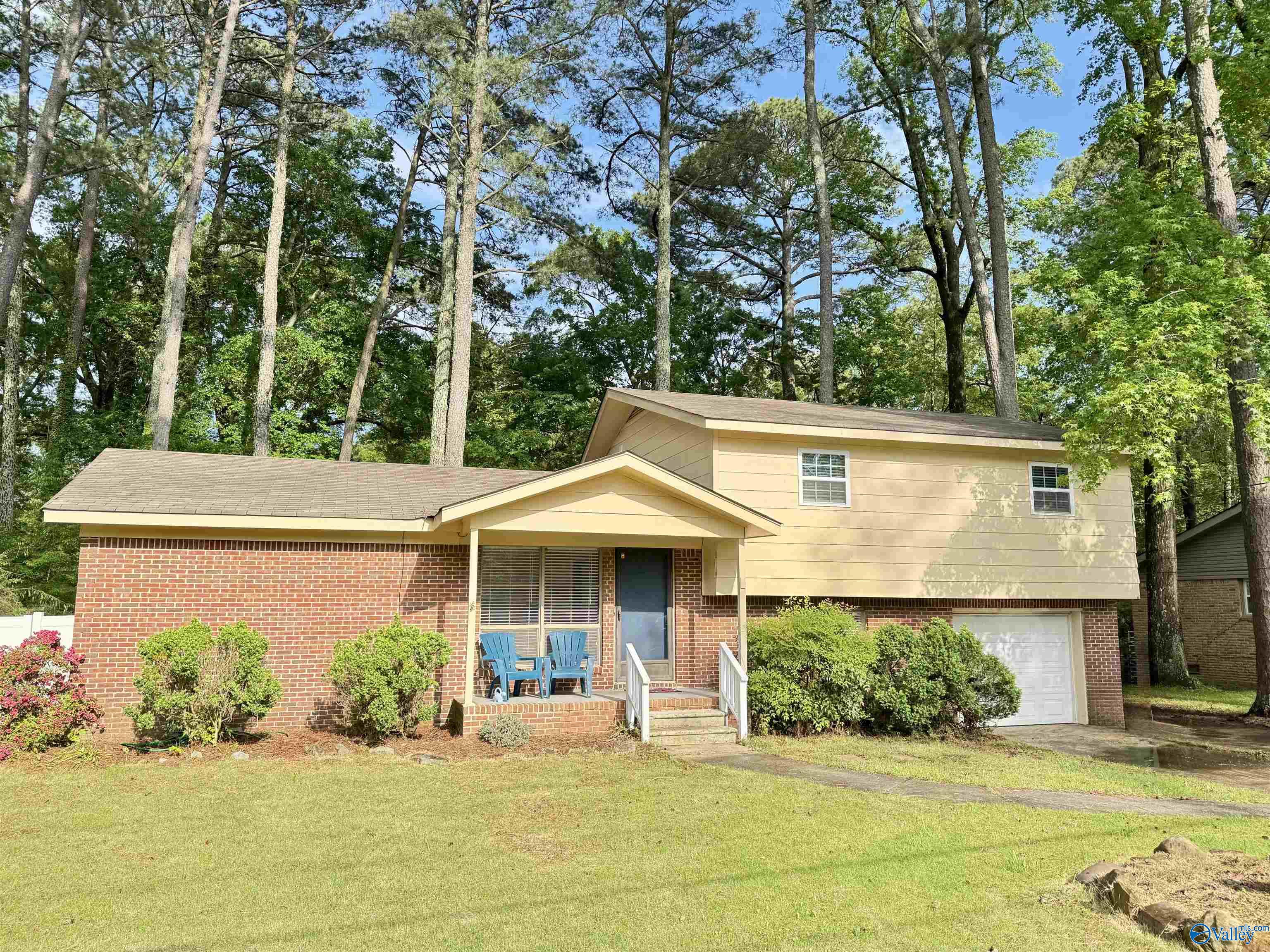 506 Hermitagewood Drive, Huntsville, Alabama image 1