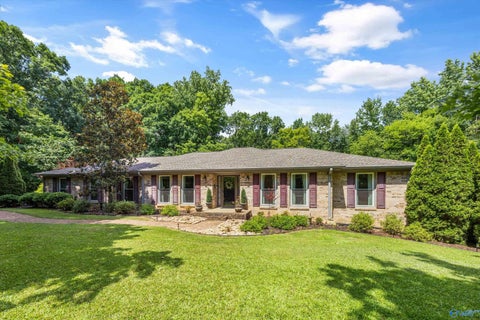 Homes For Sale - 407 Old Brompton Lane<br/> Killen, AL 35645