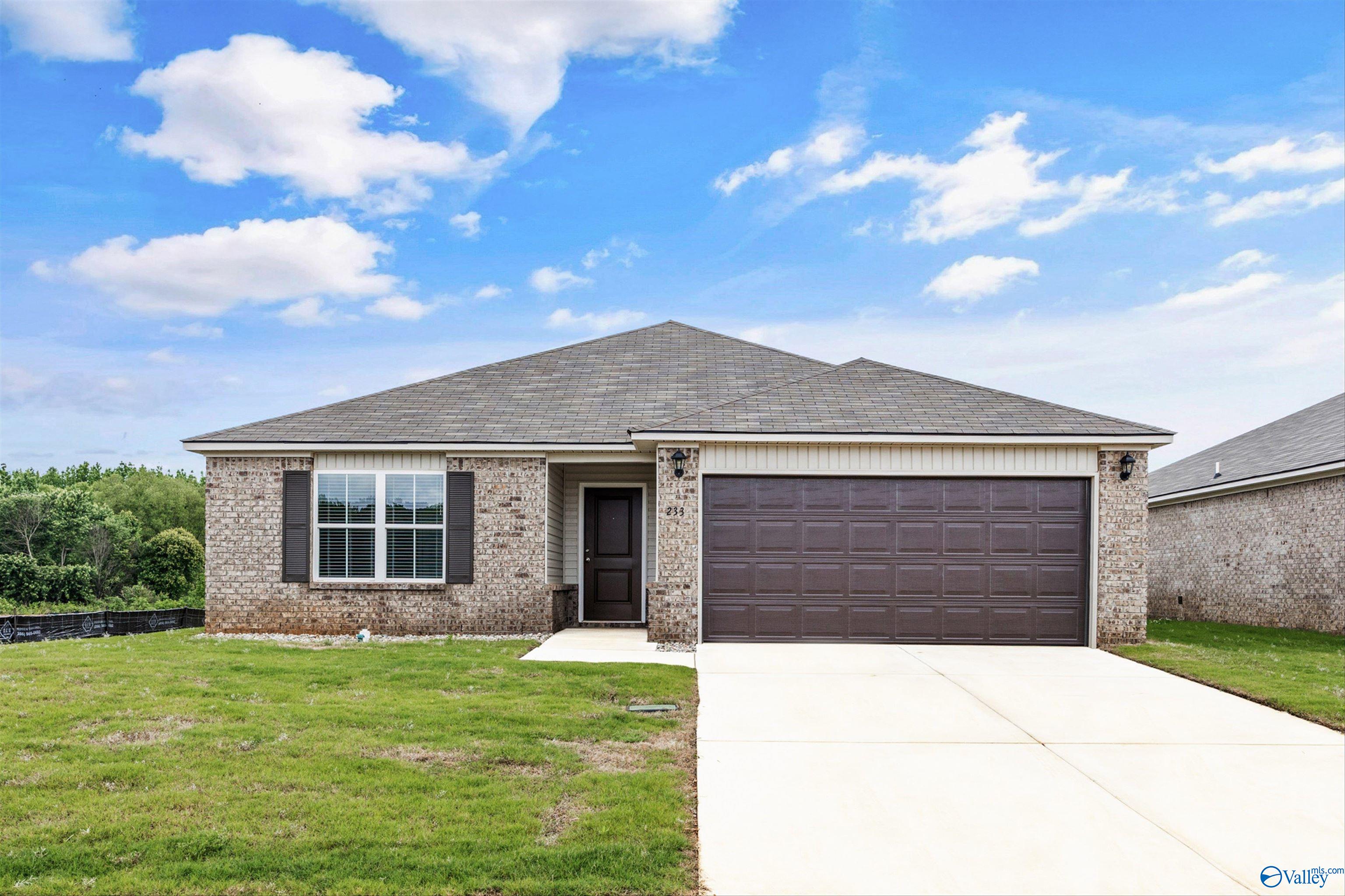 233 Delta Dawn Avenue, Toney, Alabama image 1