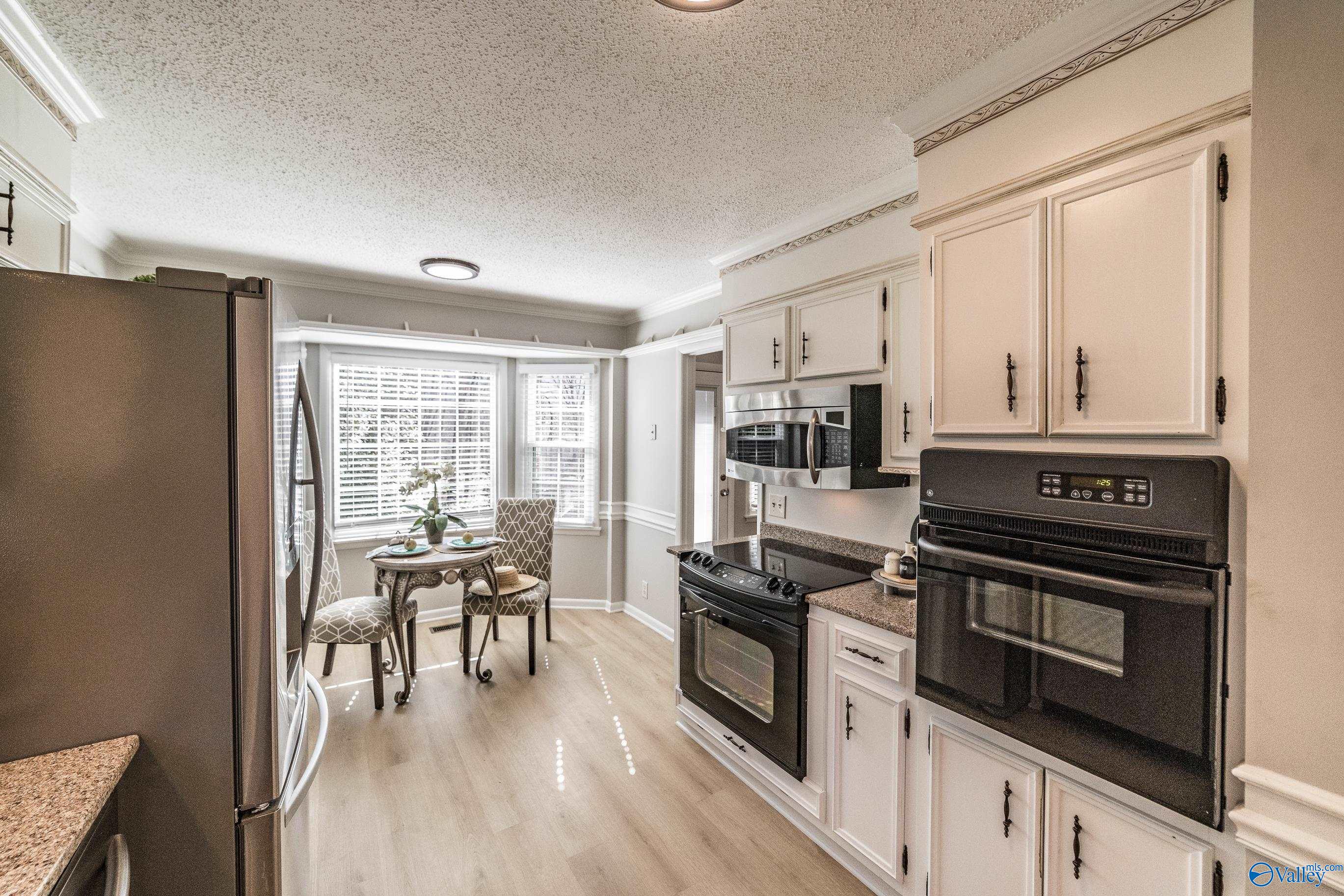 Huntsville, Alabama 35803, United States, 4 Bedrooms Bedrooms, ,3 BathroomsBathrooms,Residential,Active,7174