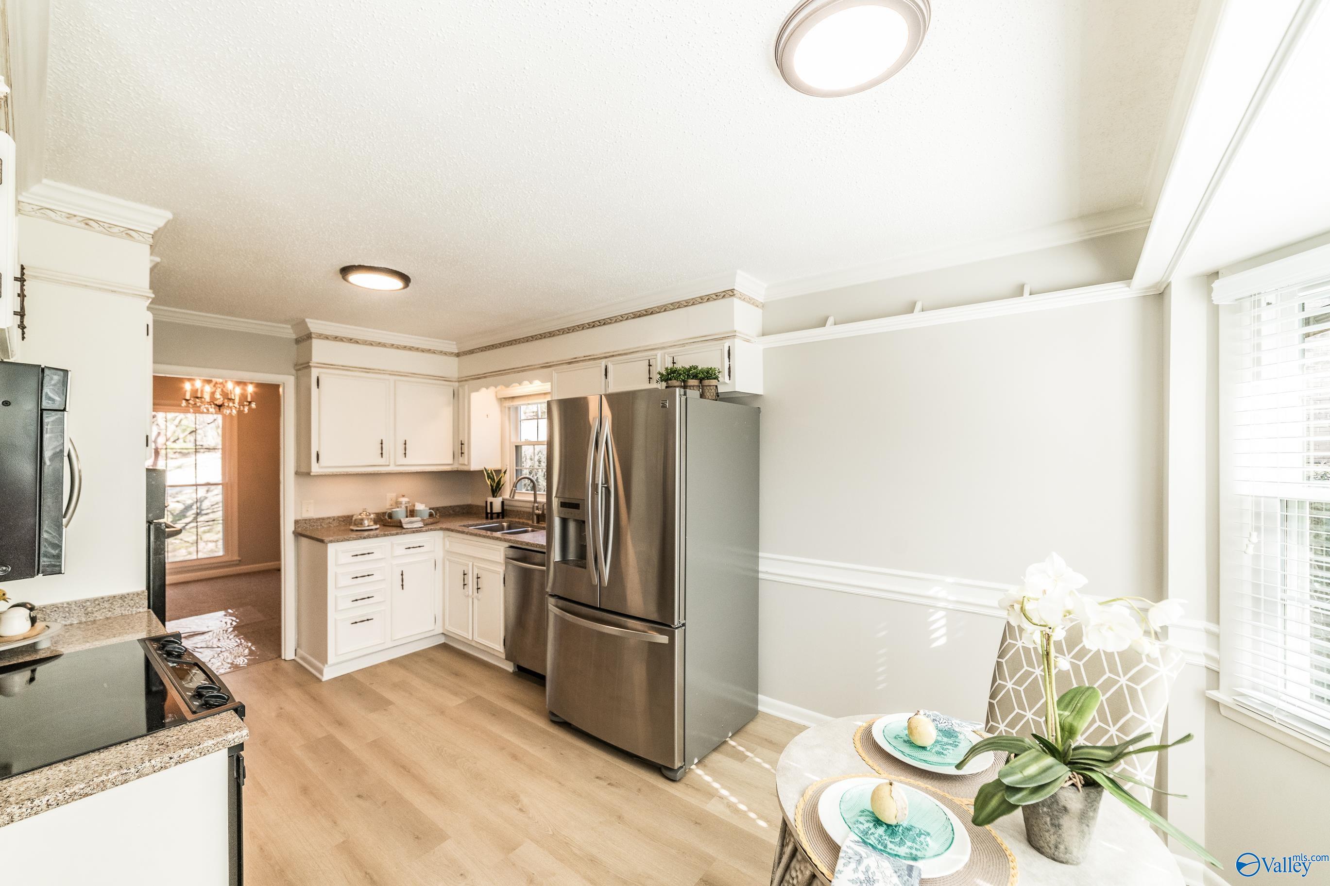 Huntsville, Alabama 35803, United States, 4 Bedrooms Bedrooms, ,3 BathroomsBathrooms,Residential,Active,7174