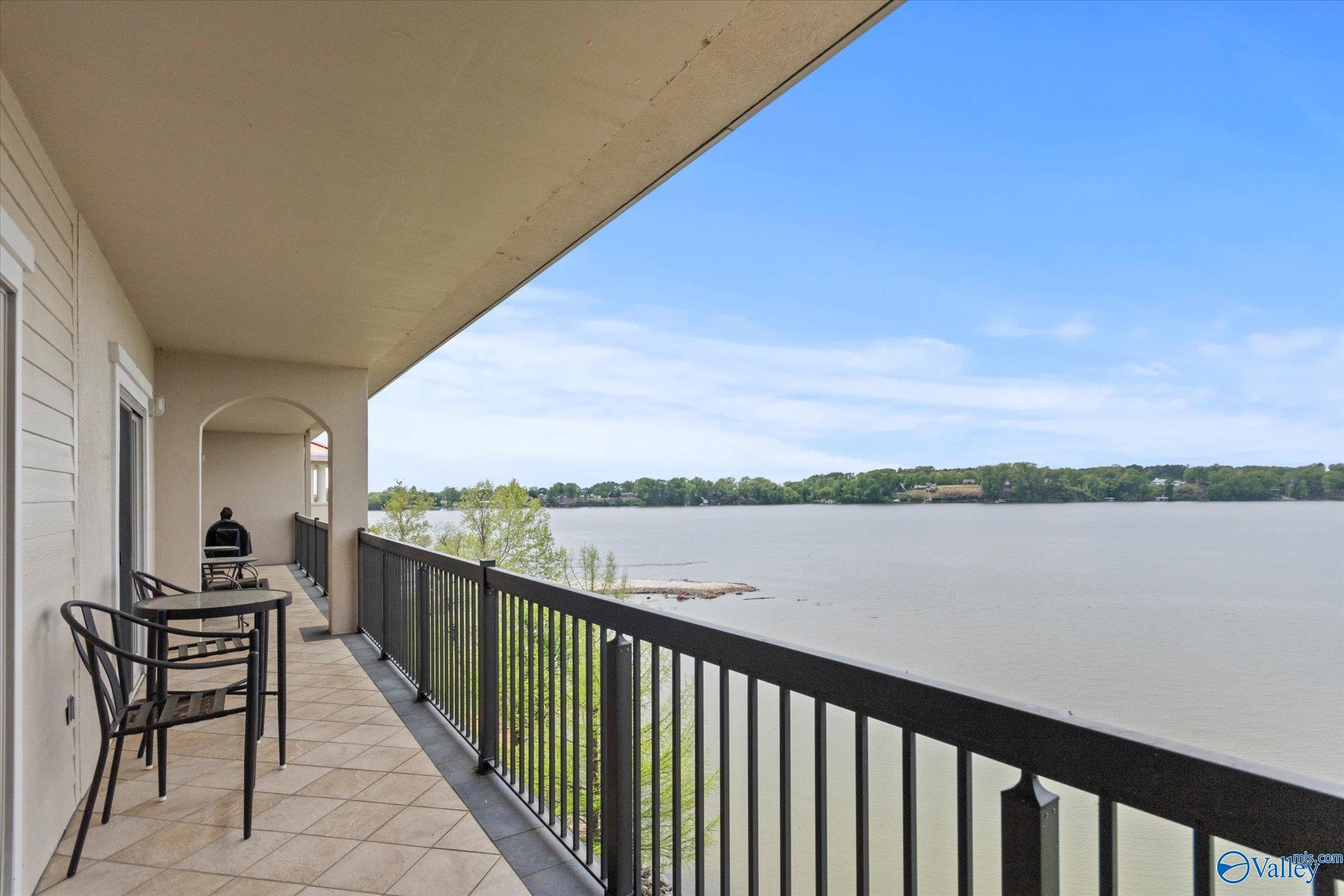 12100 Two Rivers Drive #PH-B, Athens, Alabama image 1
