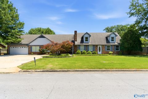 Homes For Sale - 2026 SW Jefferson Avenue<br/> Decatur, AL 35603
