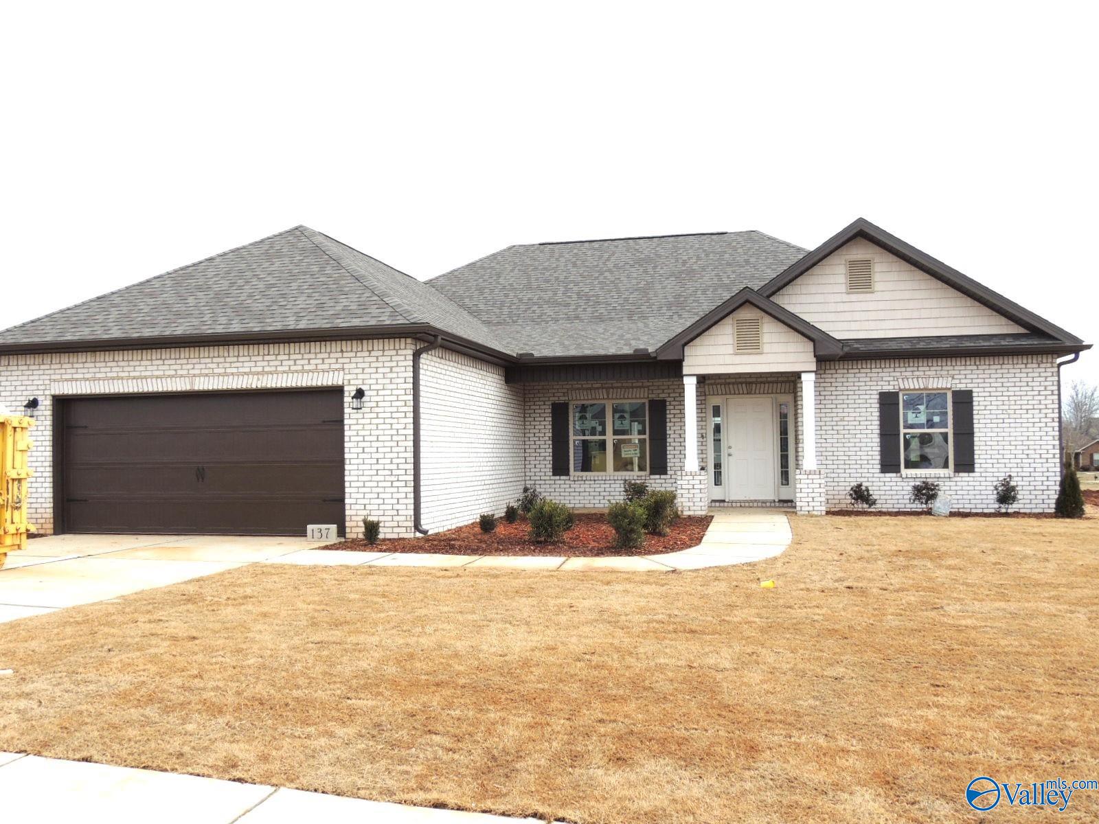 137 Khaki Ridge Drive, Hazel Green, Alabama image 1