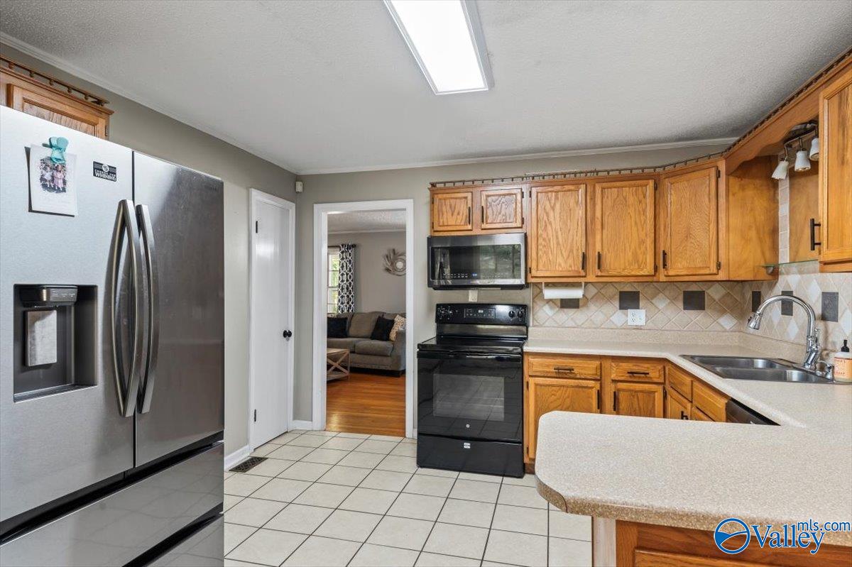 1925 Sunset Drive, Guntersville, Alabama image 35