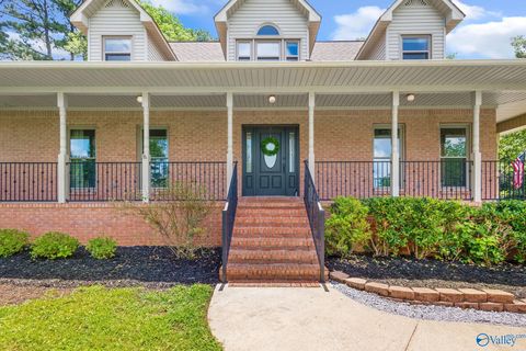 Photo of 1455 E Upper River Road, Decatur, AL 35603 (MLS # 21900742)