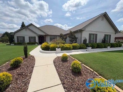 Homes For Sale - 53 Walnut Cove Boulevard<br/> Huntsville, AL 35824