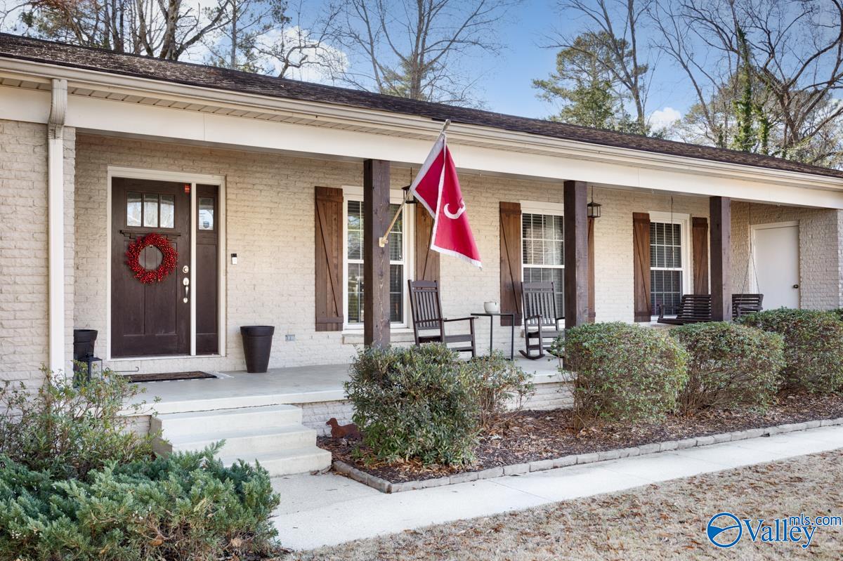 704 Lily Flagg Road SE, Huntsville, AL 35802 | MLS 21906576