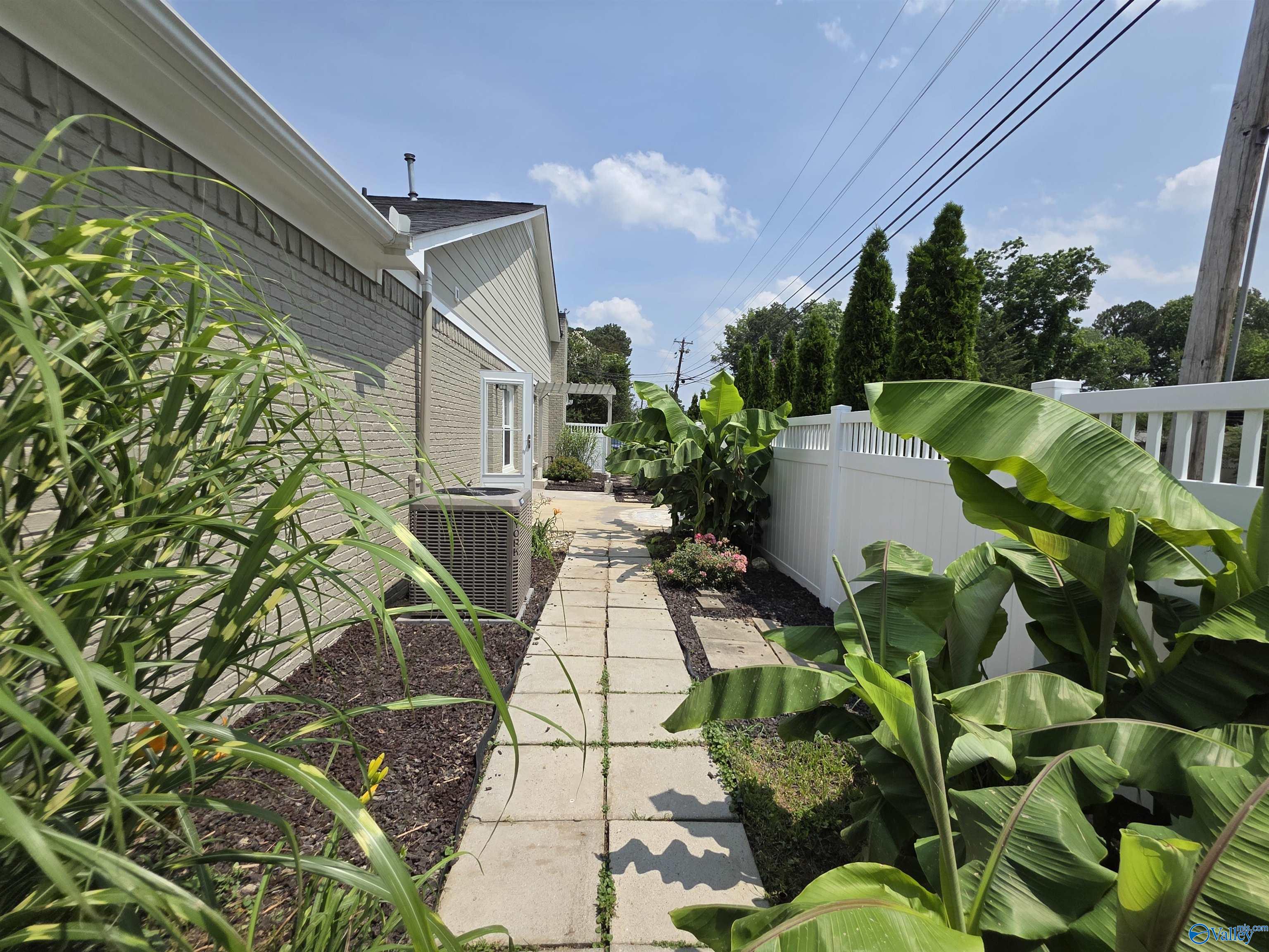 301 Clark Street, Decatur, Alabama image 4