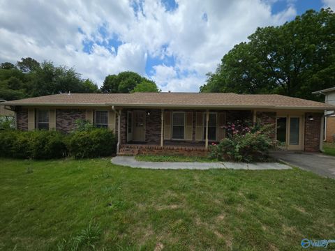Homes For Rent - 2613 Skyline Drive<br/> Huntsville, AL 35810