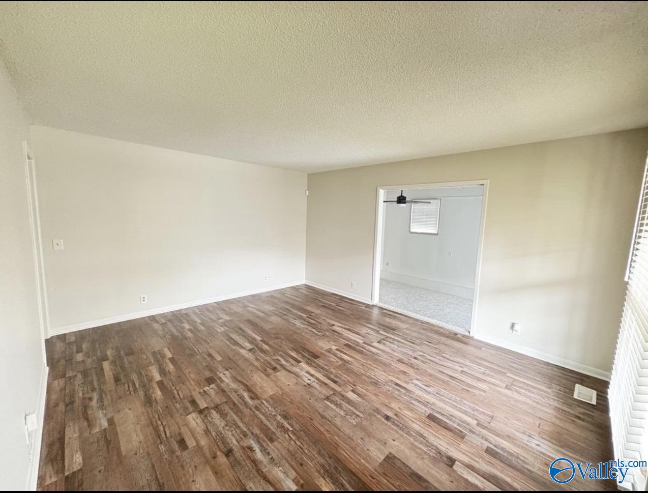 4021 NW Knollbrook Drive