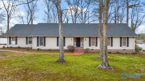 105 Hudgins Drive Albertville AL 35951