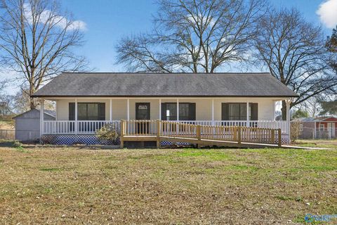 285 Bearden Road Albertville AL 35950