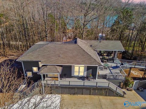 Photo of 305 Boulder Trail, Gurley, AL 35748 (MLS # 21911095)