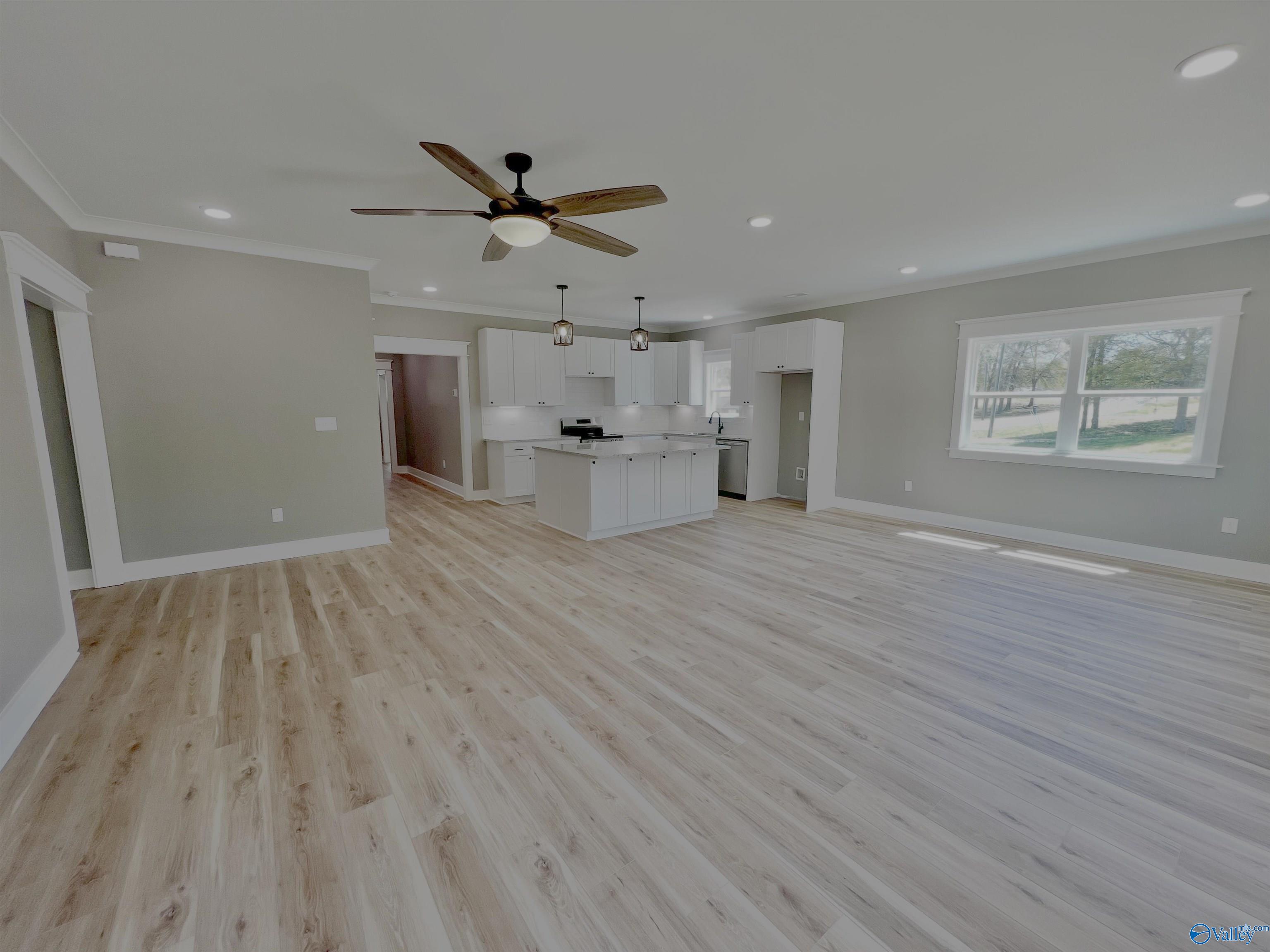 1339 NE Locust Drive, Arab, Alabama image 7