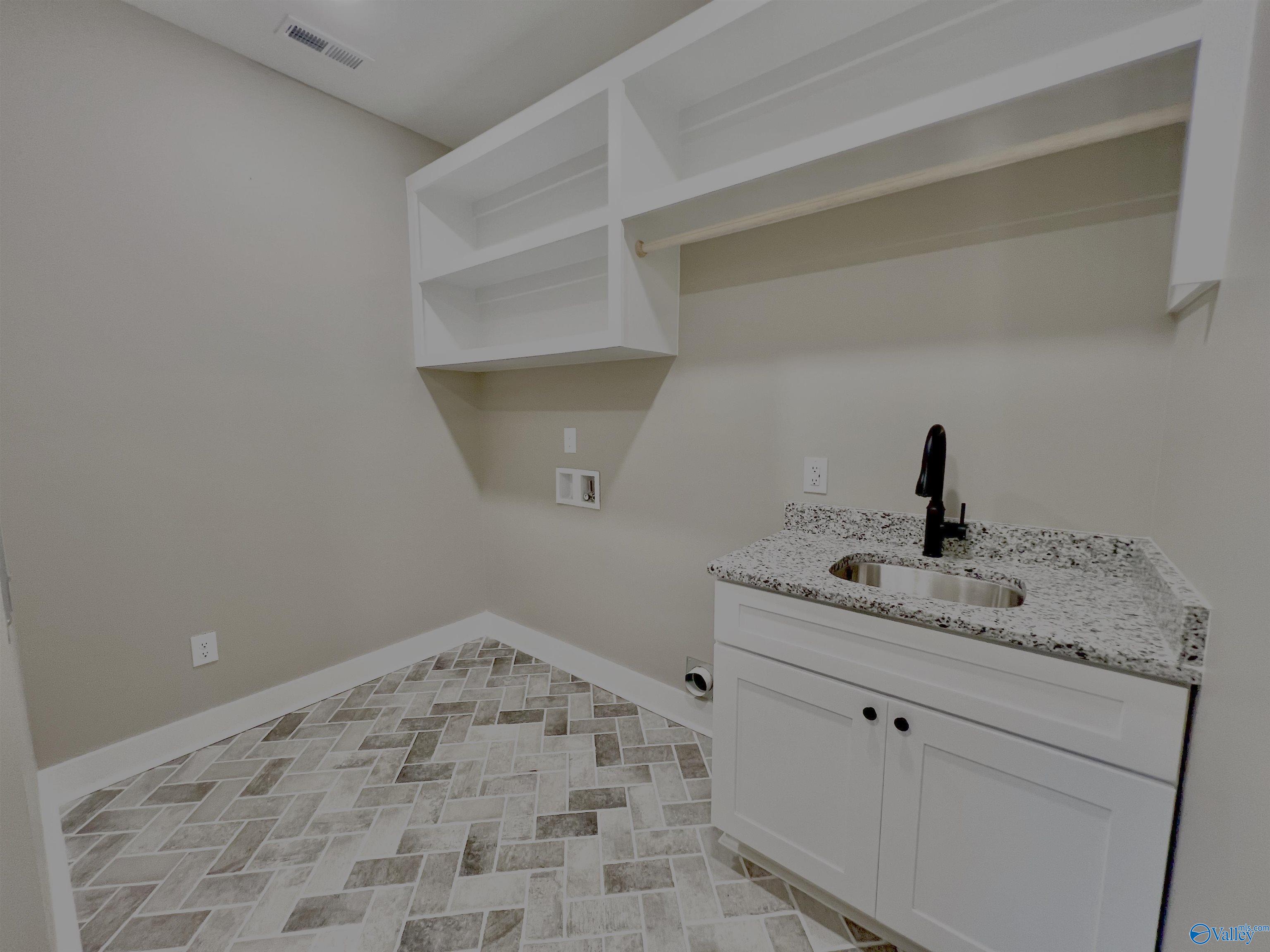 1339 NE Locust Drive, Arab, Alabama image 15