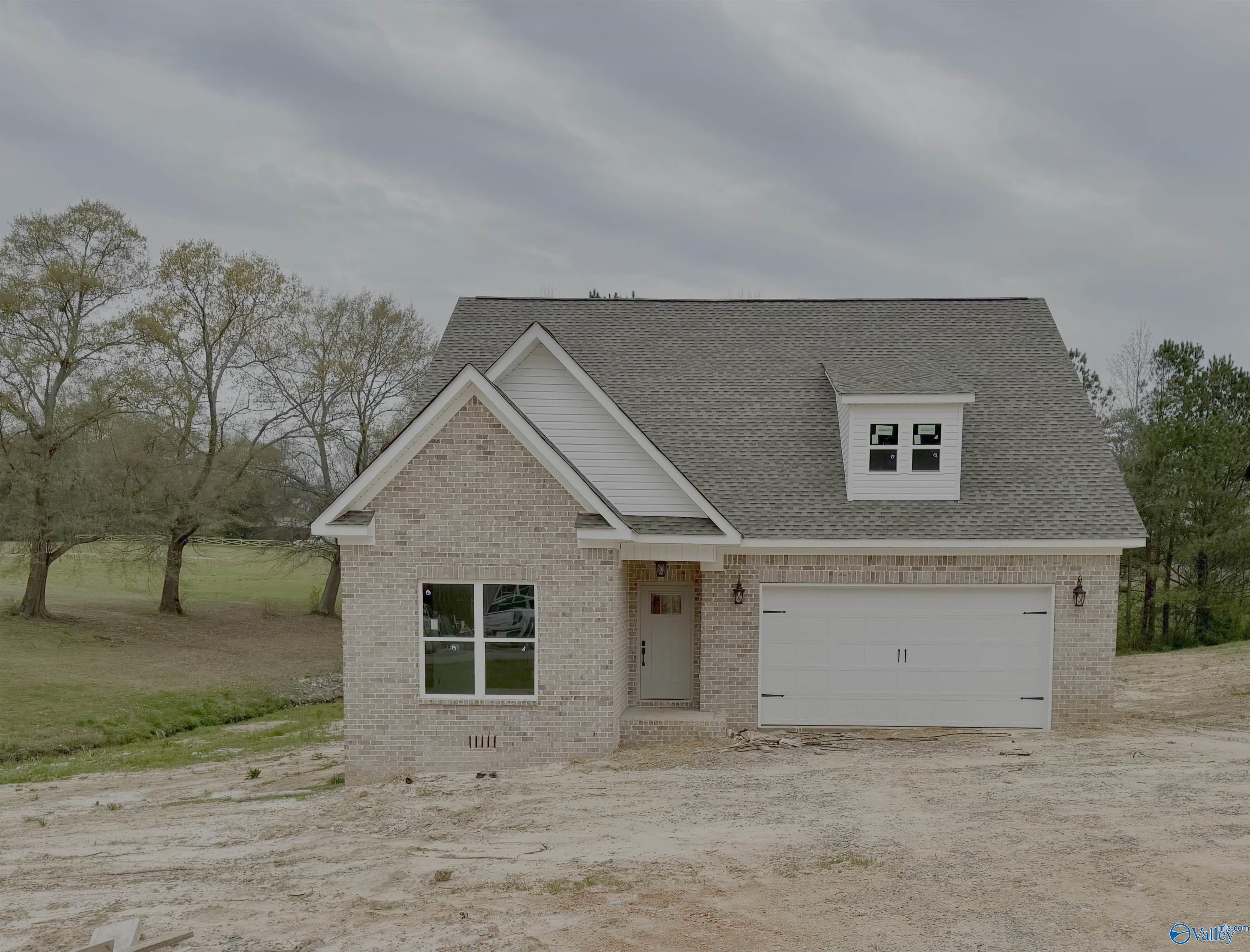 1339 NE Locust Drive, Arab, Alabama image 1