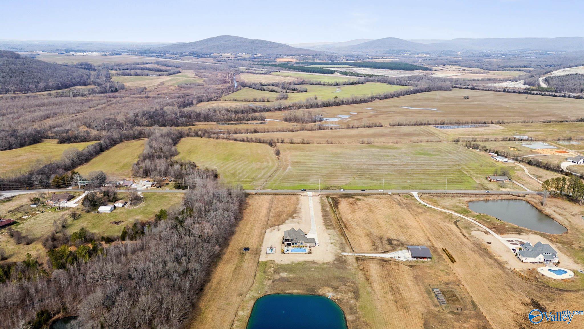 641 Little Cove Road, Gurley, Alabama image 5