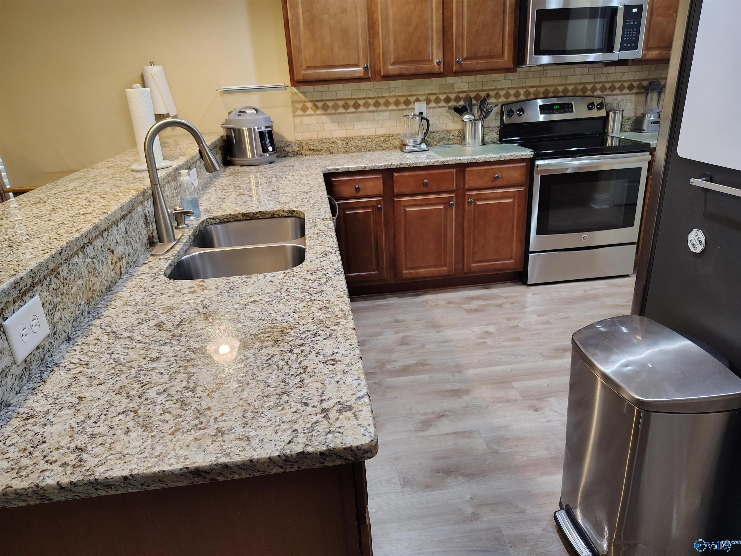 1810 Clayton Cove Drive, Madison, Alabama image 7