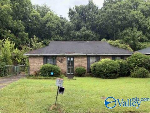 Homes For Sale - 4309 Brewer Court<br/> Montgomery County, Montgomery, AL 36108