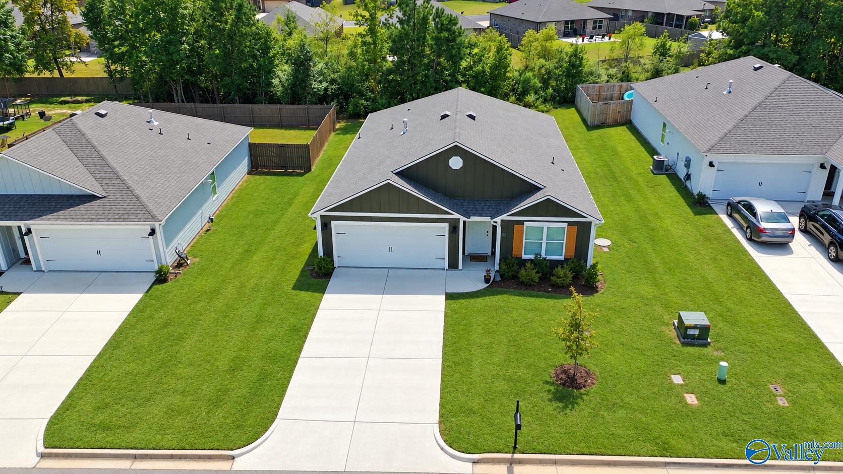1114 Waverly Lane SW