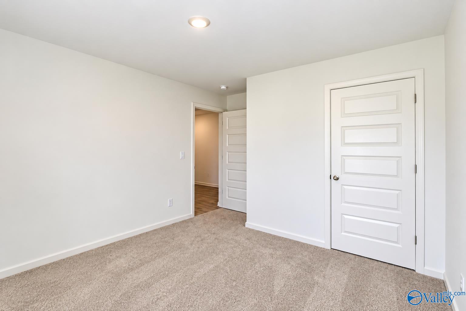 1114 Waverly Lane SW
