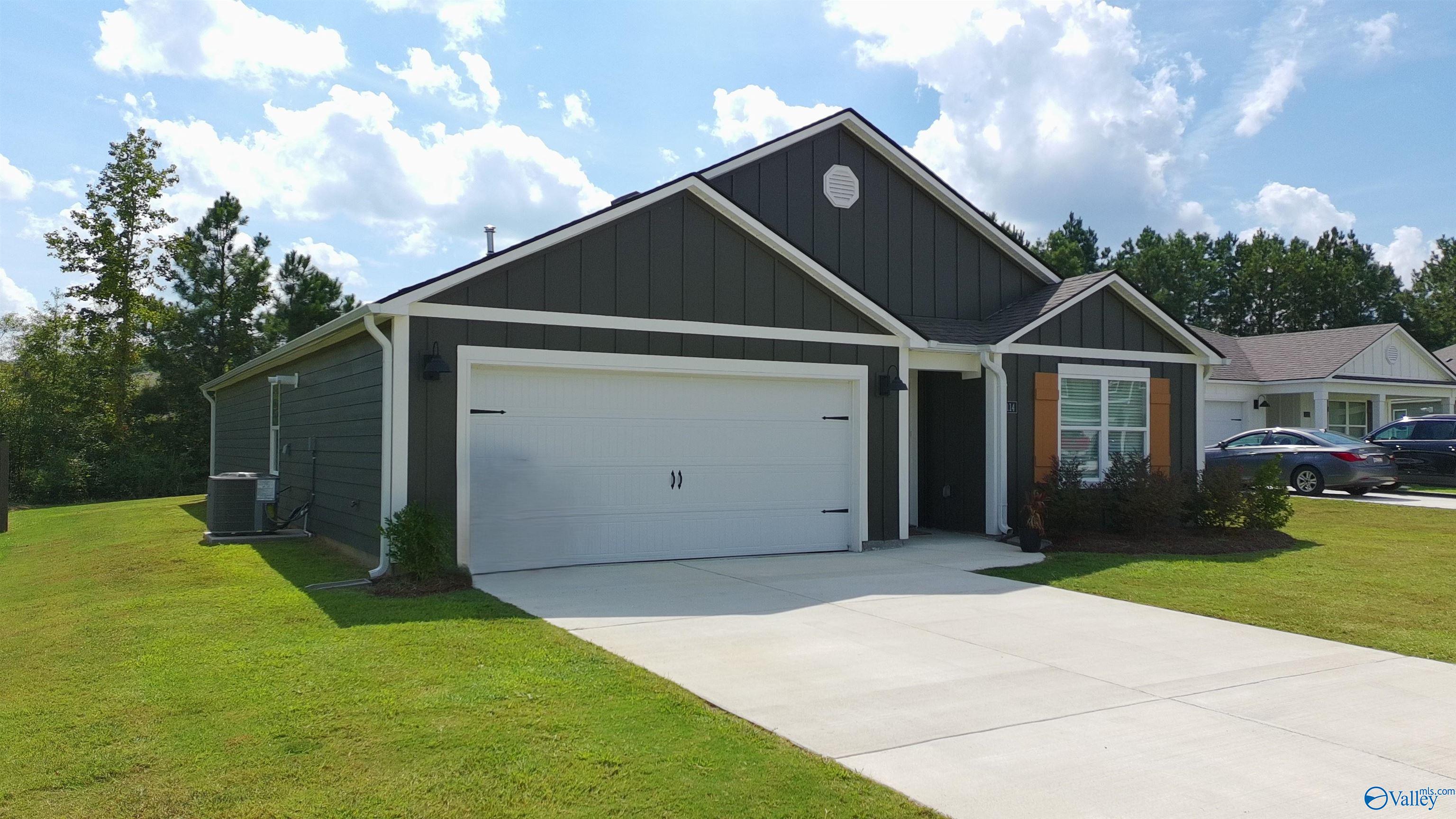 1114 Waverly Lane SW