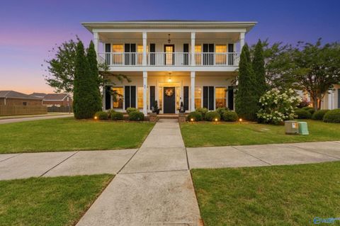 Homes For Sale - 52 Atherton Circle<br/> Huntsville, AL 35824