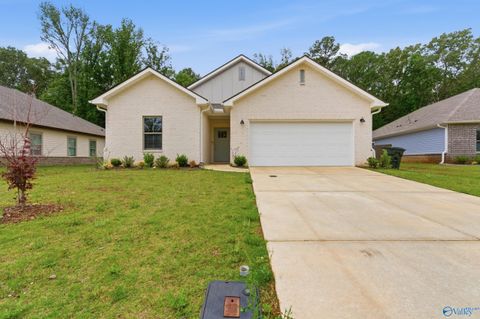 Homes For Rent - 15007 Greenleaf Drive<br/> Athens, AL 35613