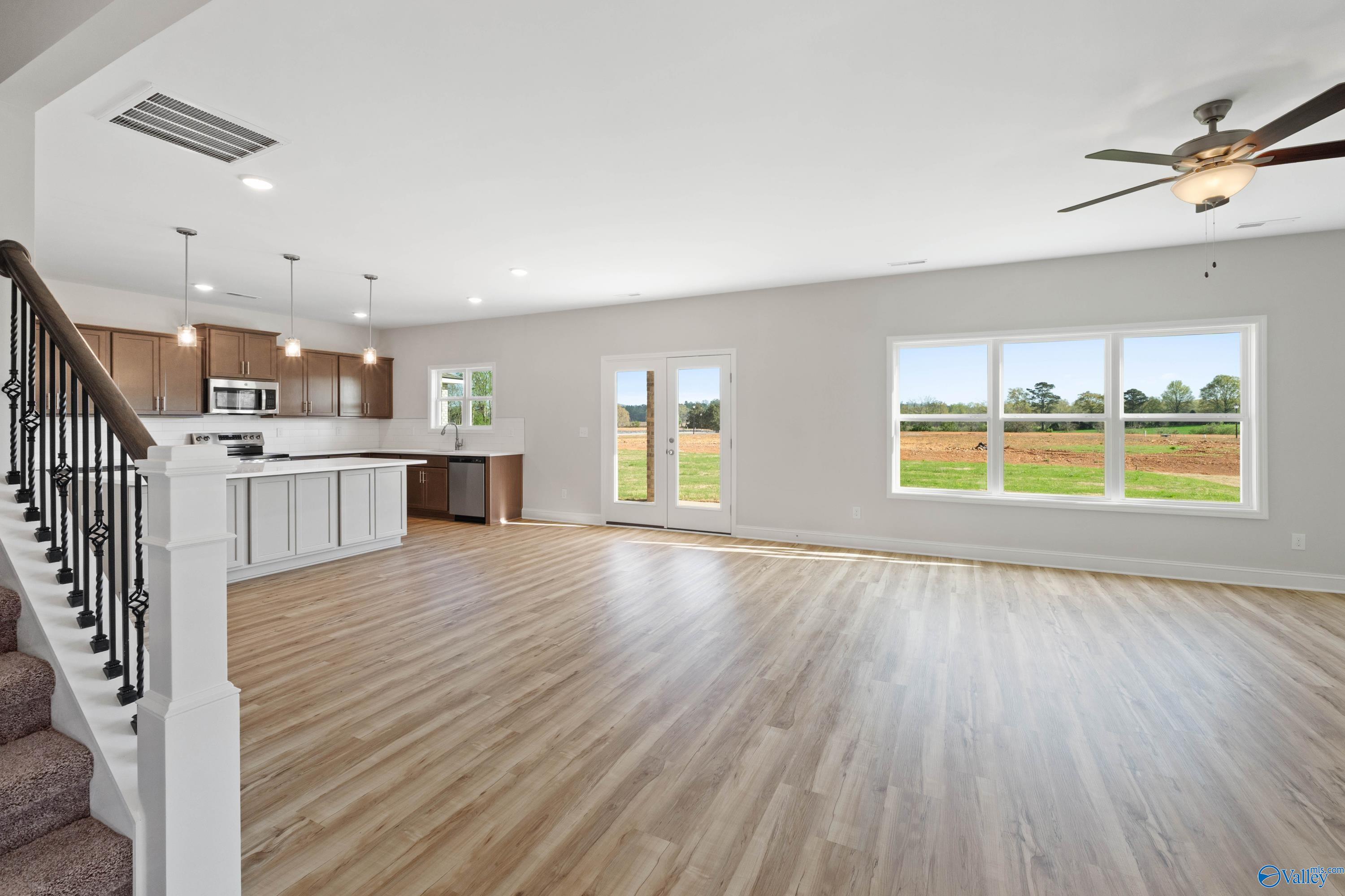 194 Beaver Brook Place, Toney, Alabama image 3