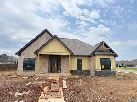 Homes For Sale - 16721 Watercress Drive<br/> Athens, AL 35611