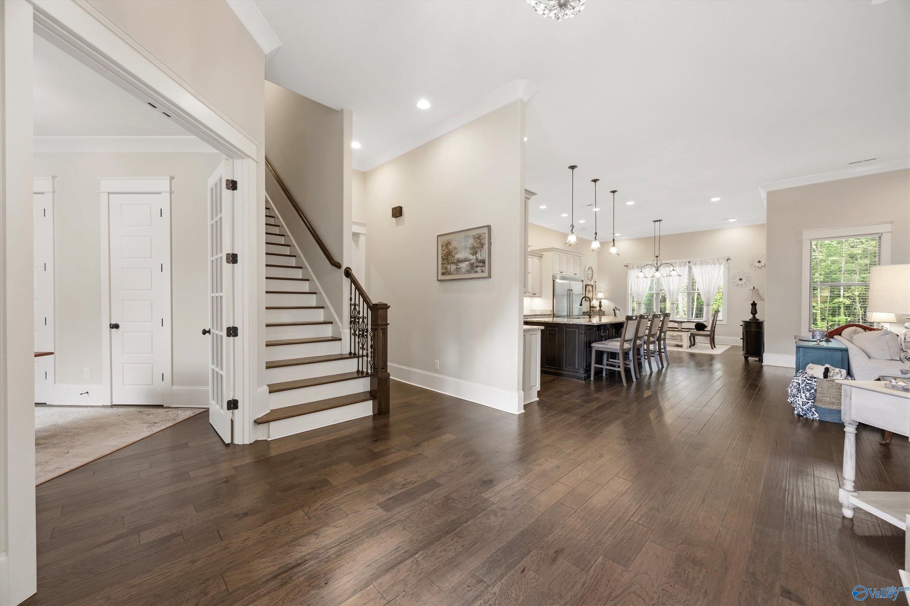 Gurley, Alabama, 35748, United States, 5 Bedrooms Bedrooms, ,4 BathroomsBathrooms,Residential,Active,2042164
