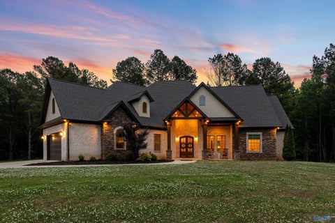 Homes For Sale - 181 Robinson Road<br/> Gurley, AL 35748